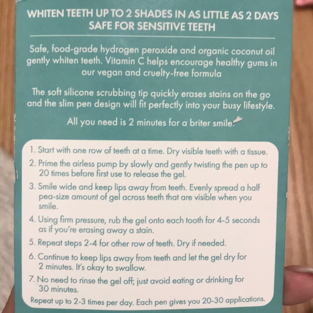 TEETH WHITENING PEN - Picture 3 of 3